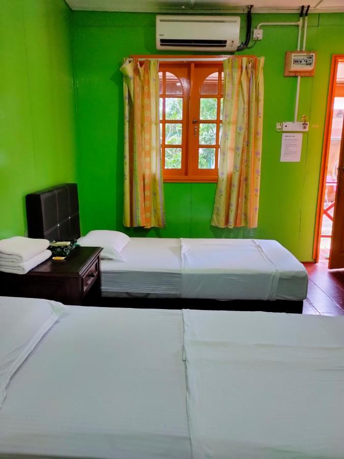 Taman Negara Rainbow Guest House Kuala Tahan Ngoại thất bức ảnh