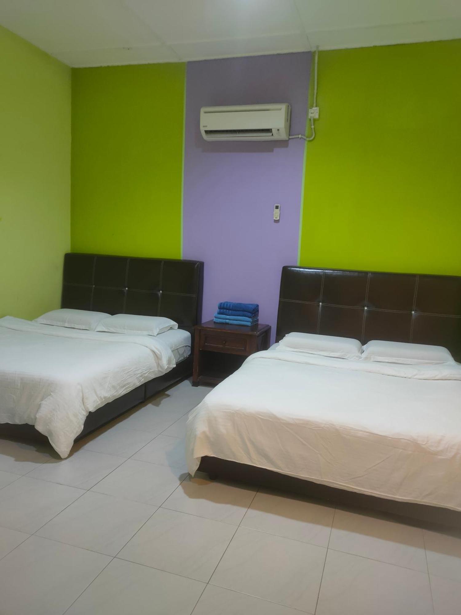 Taman Negara Rainbow Guest House Kuala Tahan Phòng bức ảnh